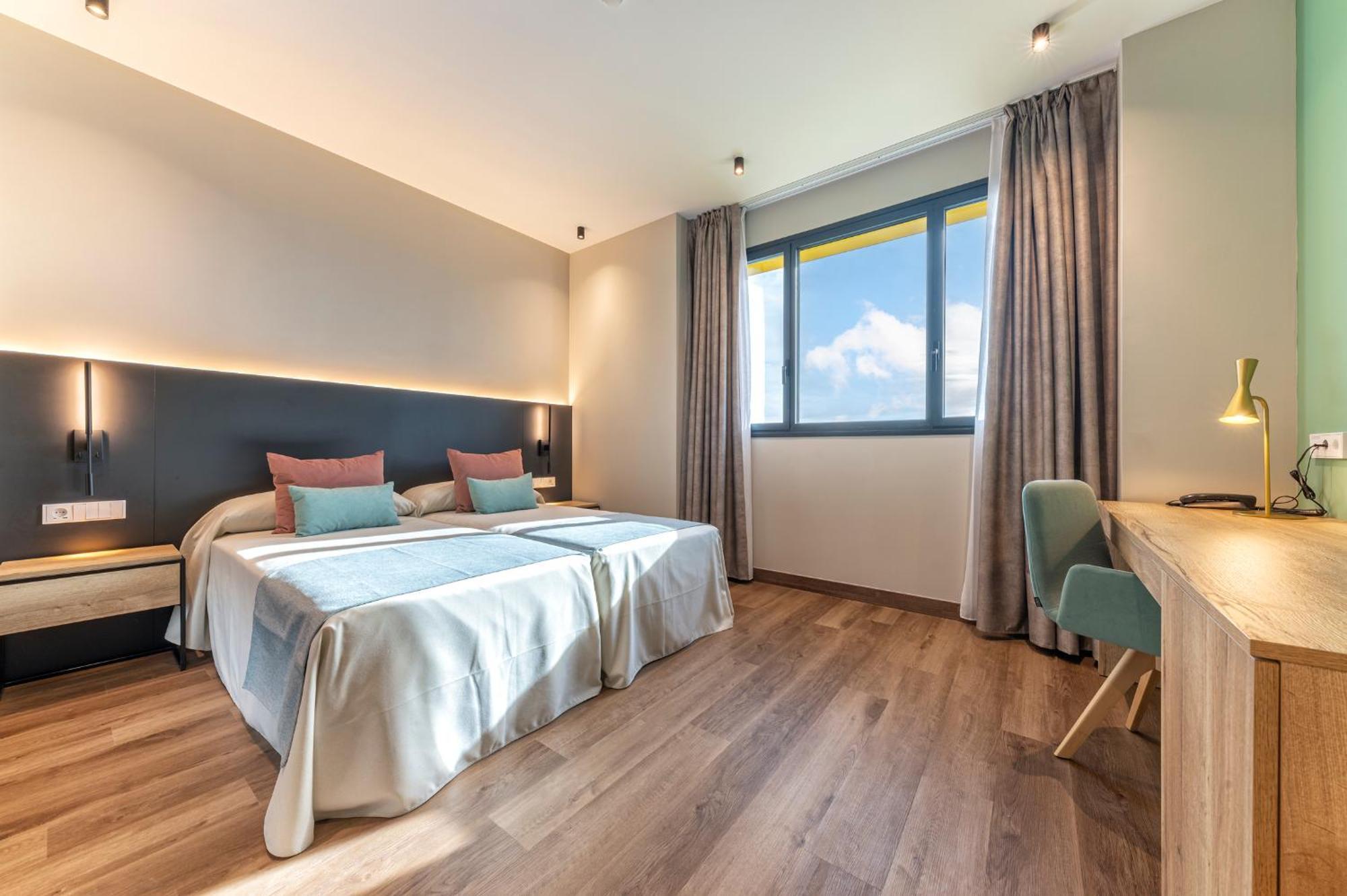Universa Hoteles San Vicente Raspeig Exterior photo