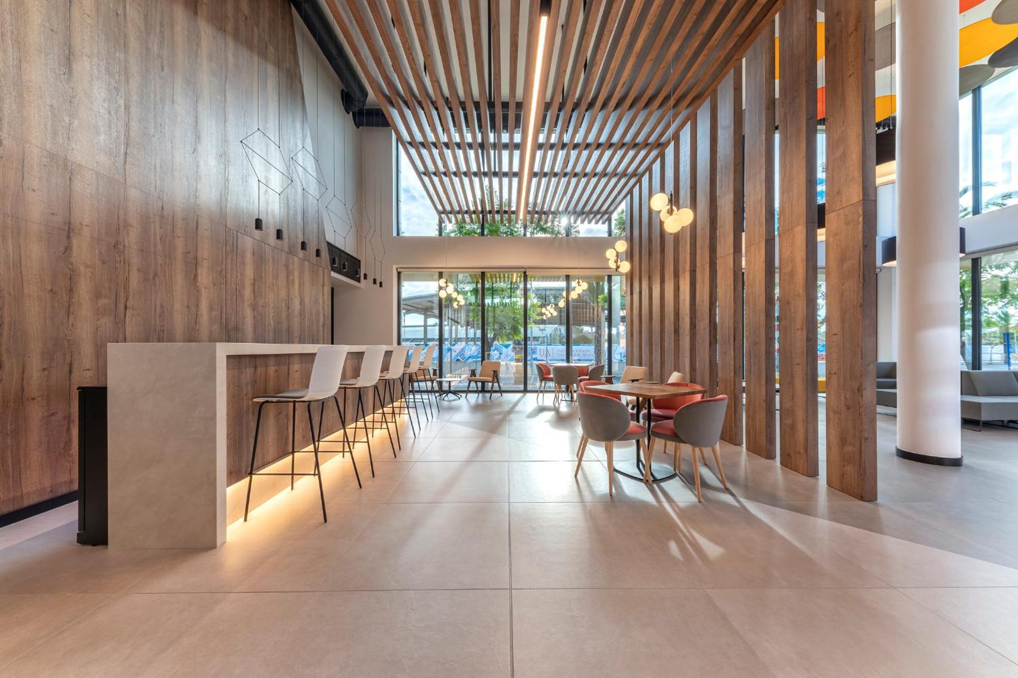 Universa Hoteles San Vicente Raspeig Exterior photo