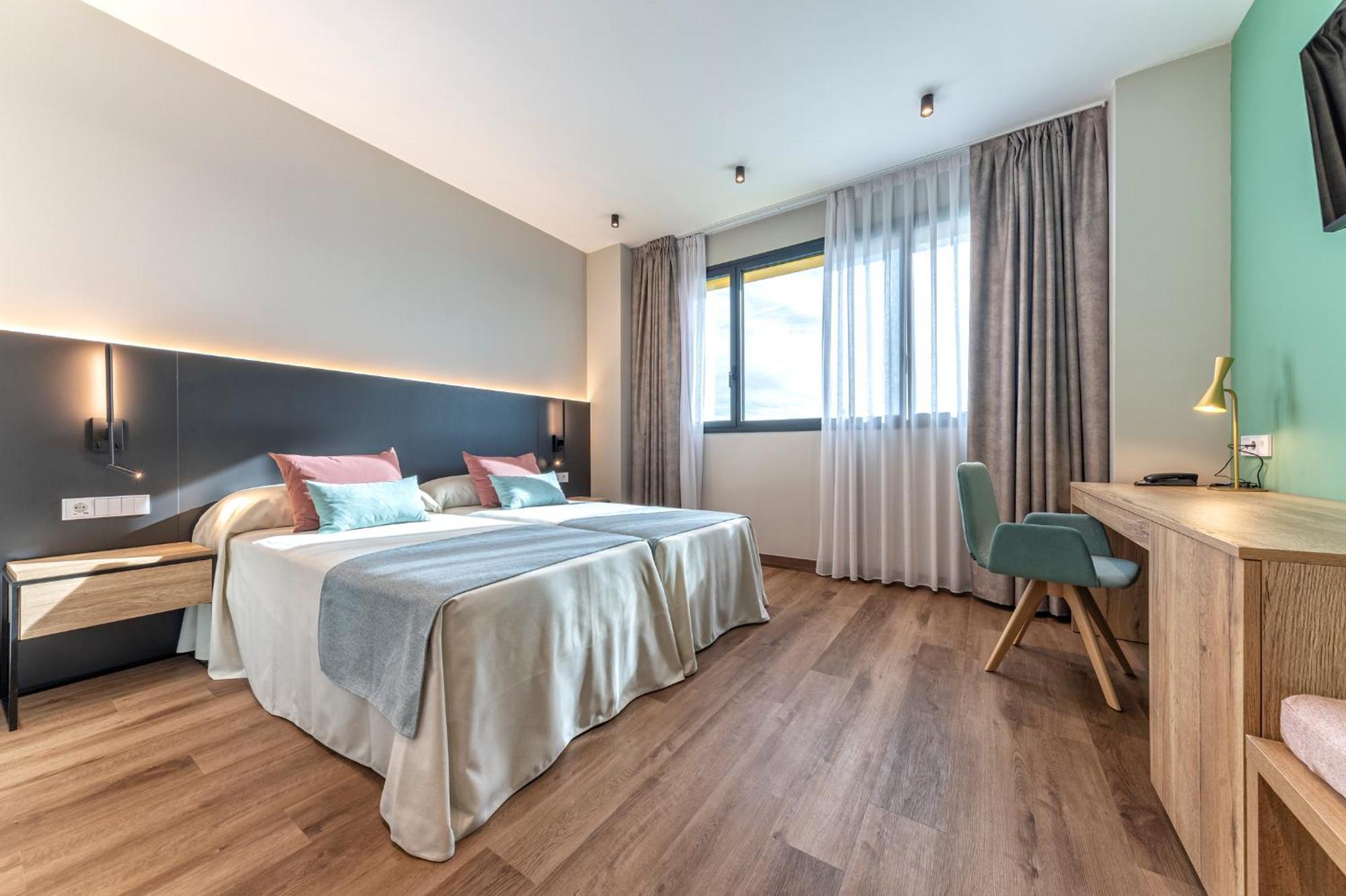 Universa Hoteles San Vicente Raspeig Exterior photo